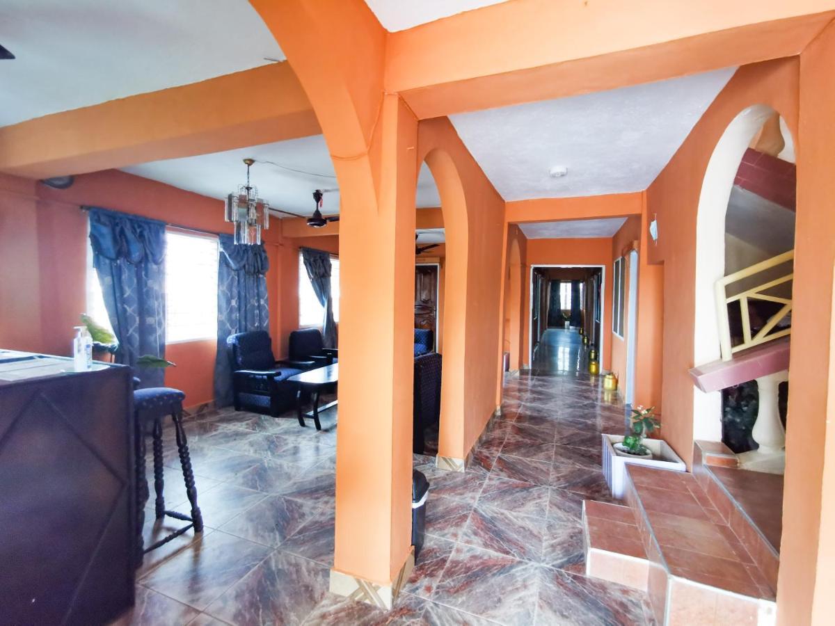 To Be Hotel Kumasi Esterno foto