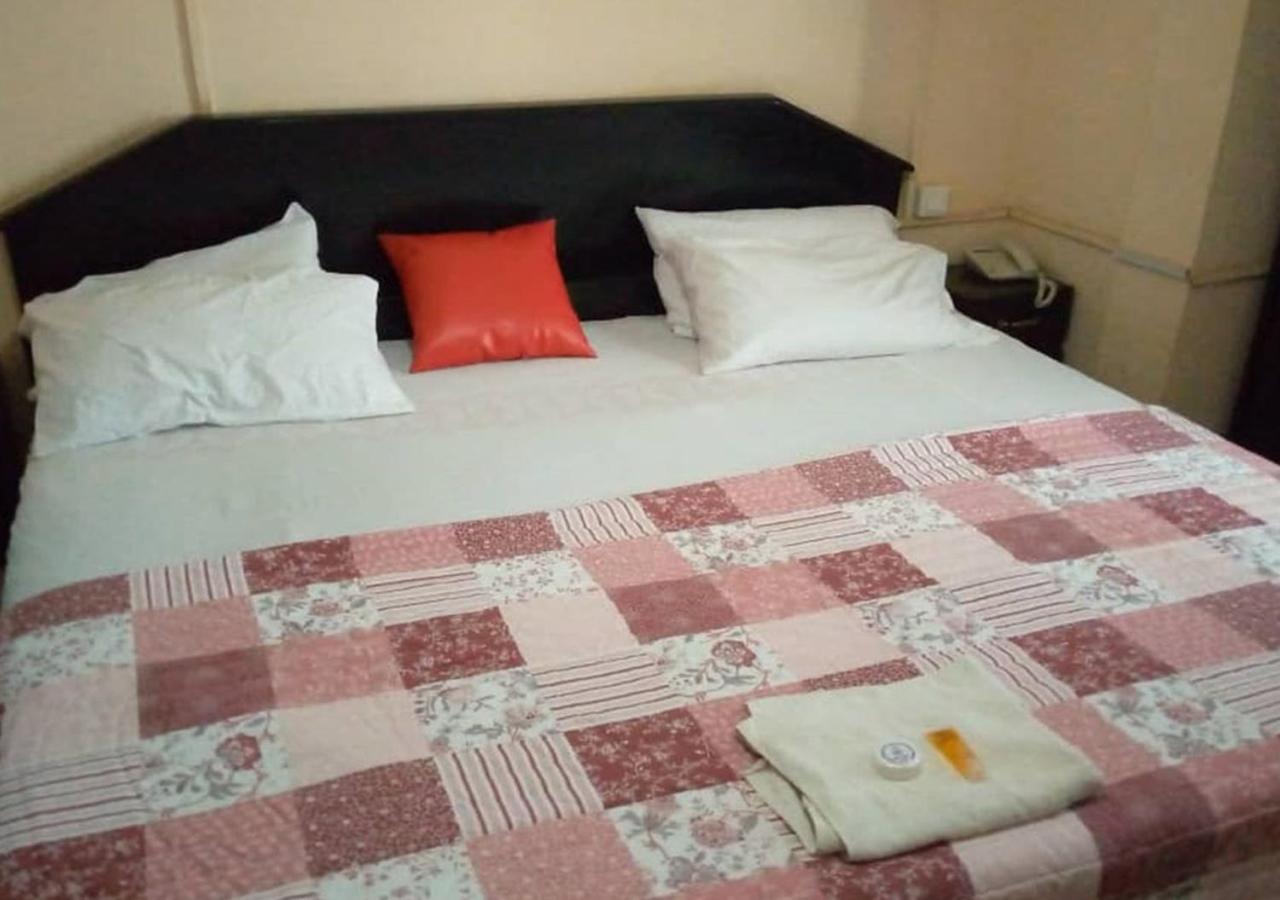 To Be Hotel Kumasi Esterno foto